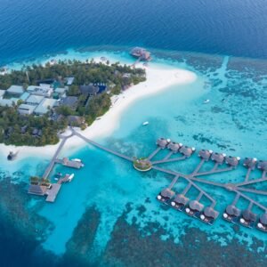 Maldives — Luxury Beach & Honeymoon Escape